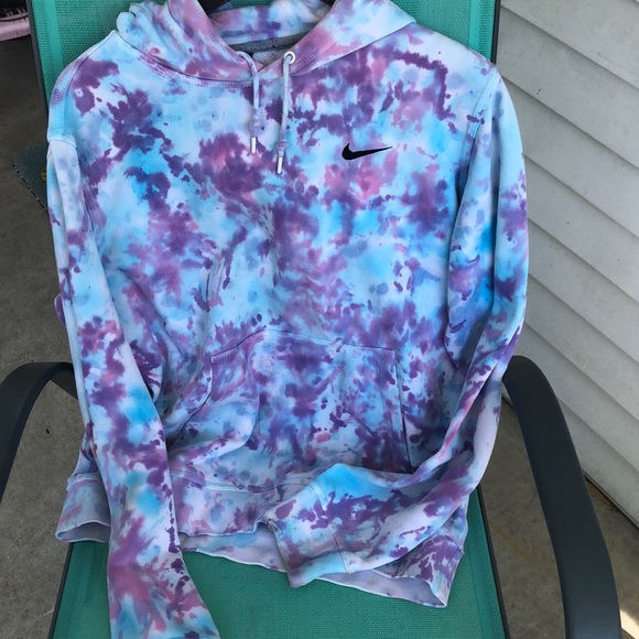 nike purple tie dye sweatshirt